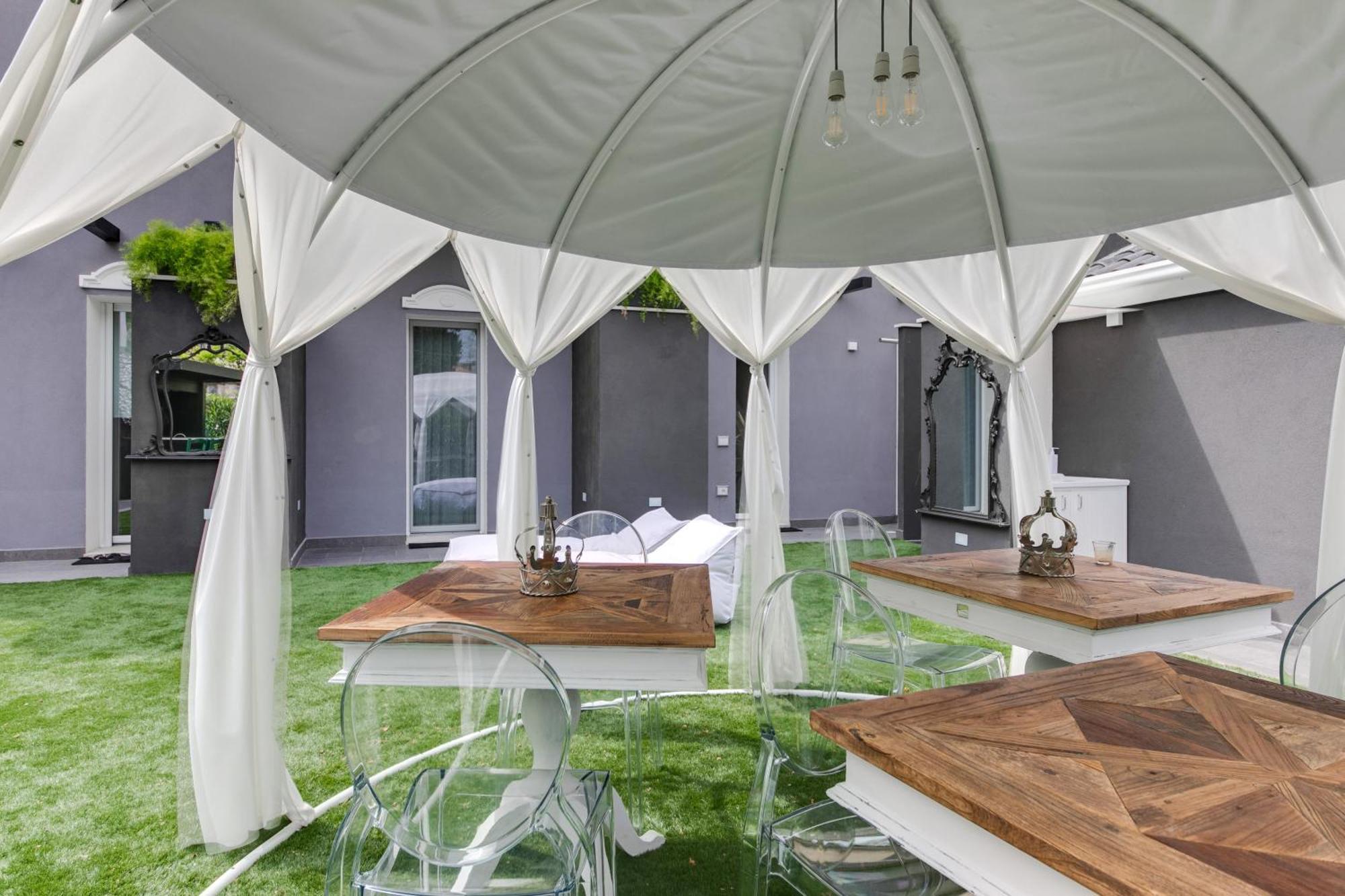 Villa Monti Suites&Aparts Cesenatico Eksteriør billede