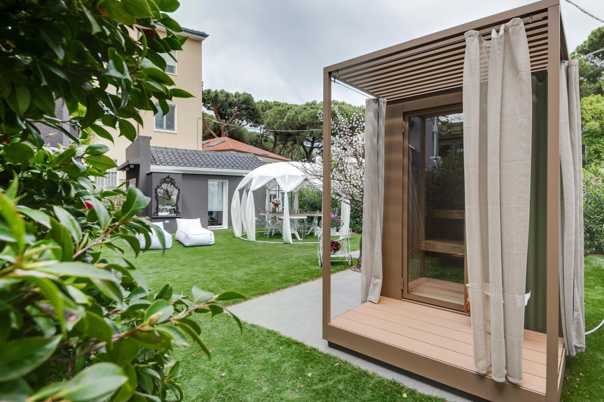 Villa Monti Suites&Aparts Cesenatico Eksteriør billede