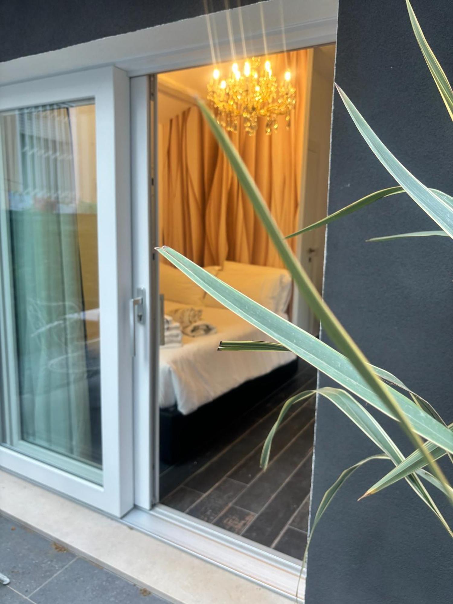 Villa Monti Suites&Aparts Cesenatico Eksteriør billede